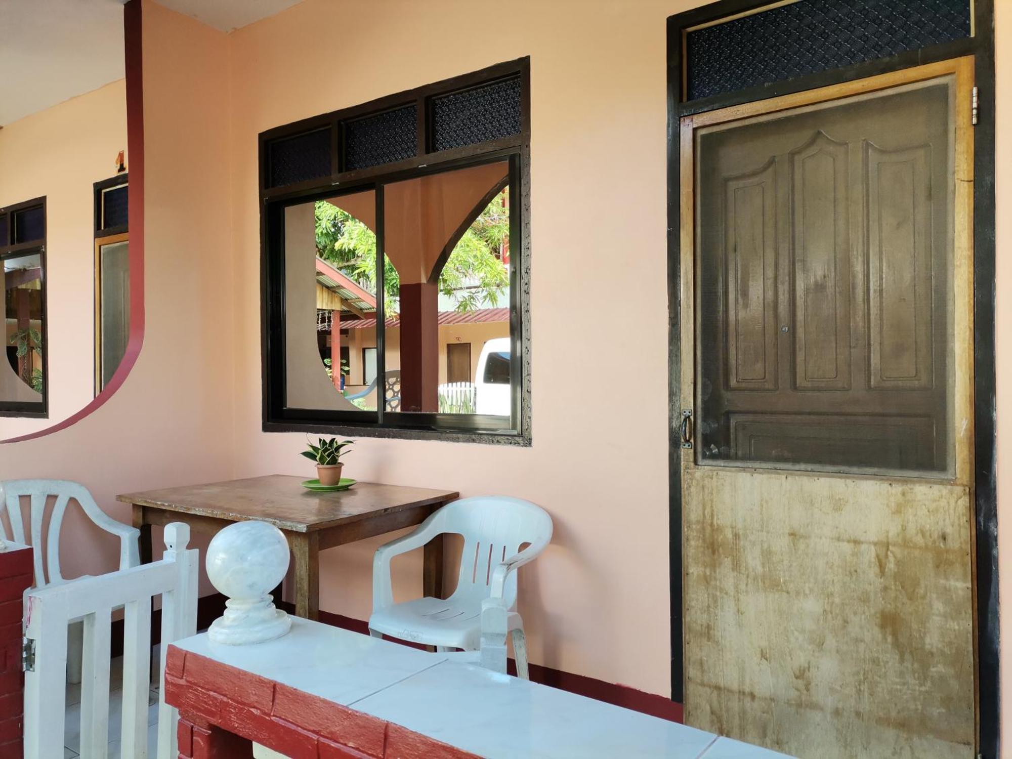 Jbr Tourist Inn - Port Barton Itaytay Exteriör bild